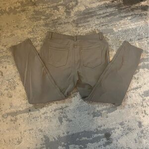 Stylish Tan Pants Chico’s Size 1.5 Slimming Pencil Pant